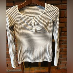 Reversible wet dry technology Lululemon long sleeve T-shirt size 8